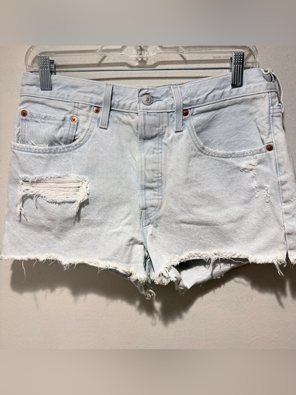 Levi’s 501 light wash distressed blue jean denim shorts size 30